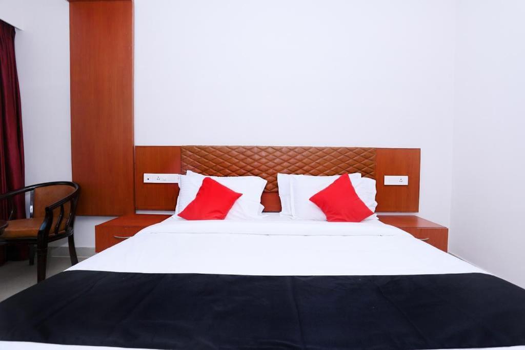 The Southgate Business Hotel Thiruvananthapuram Exterior foto